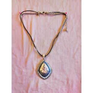 Premier Designs Silver And Blue Necklace